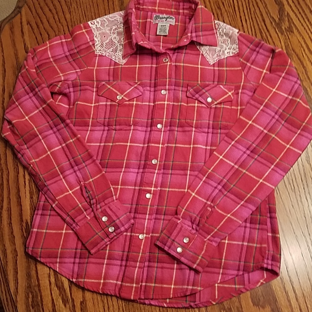 Wrangler long sleeve flannel.